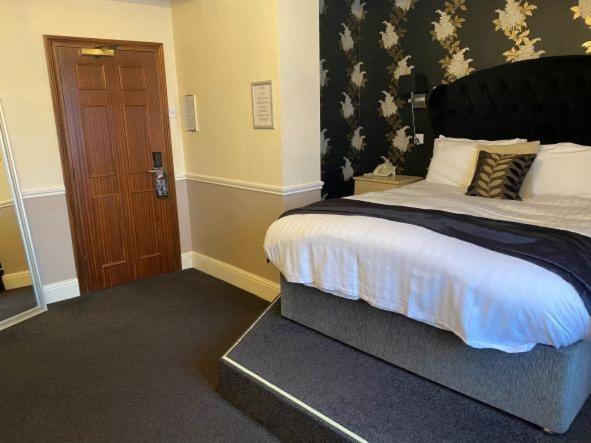 The Park Hotel - Sure Hotel Collection By Best Western Diss Bagian luar foto